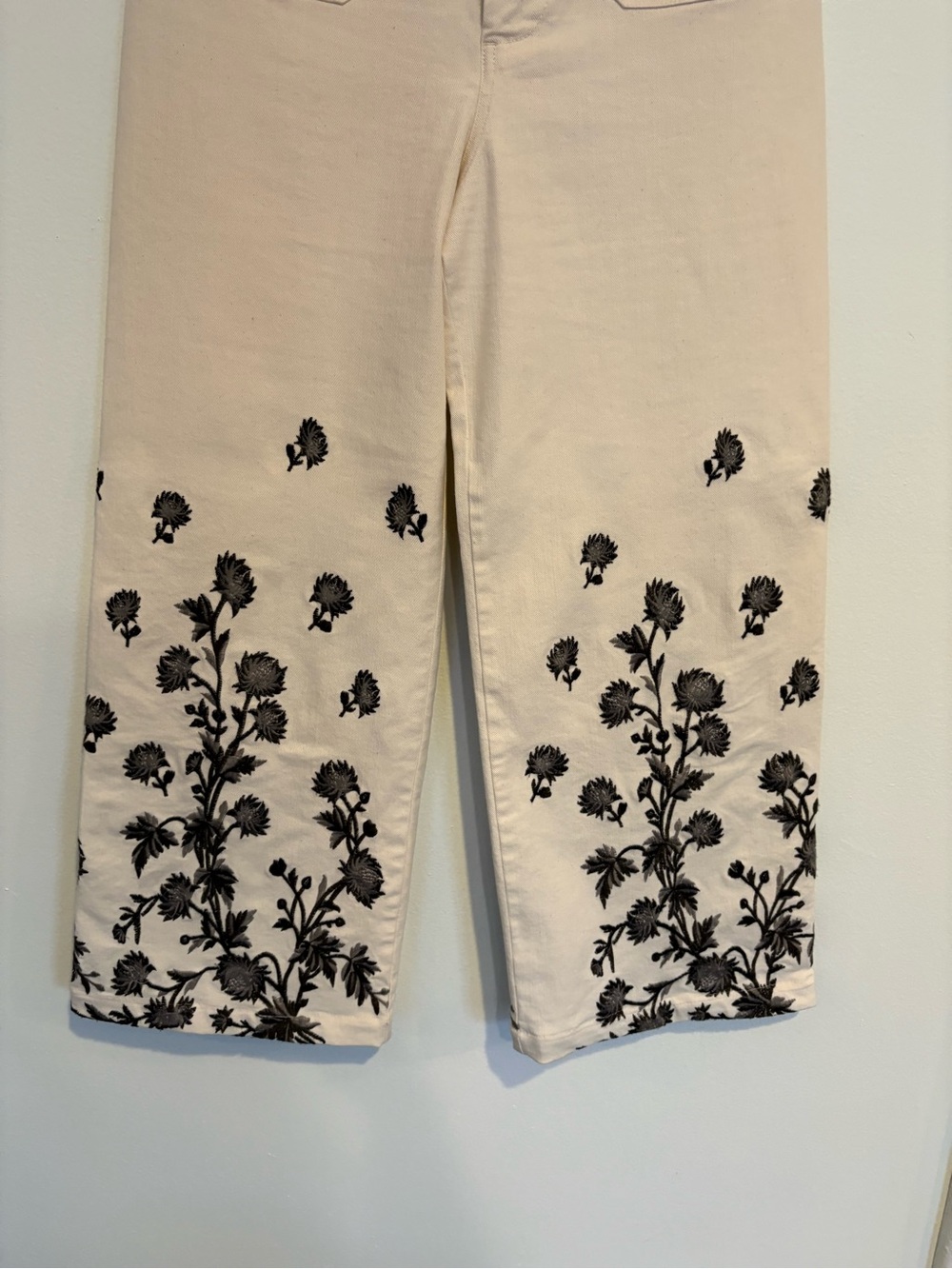 Anthropologie || Maeve Denim Colette Cropped Wide Leg Jeans Floral Embroidered - Picture 4 of 11